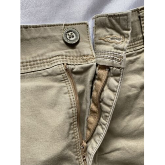 Lees Sinfully Soft Womans 18M Khaki Color  Cargo Shorts - Picture 4 of 10